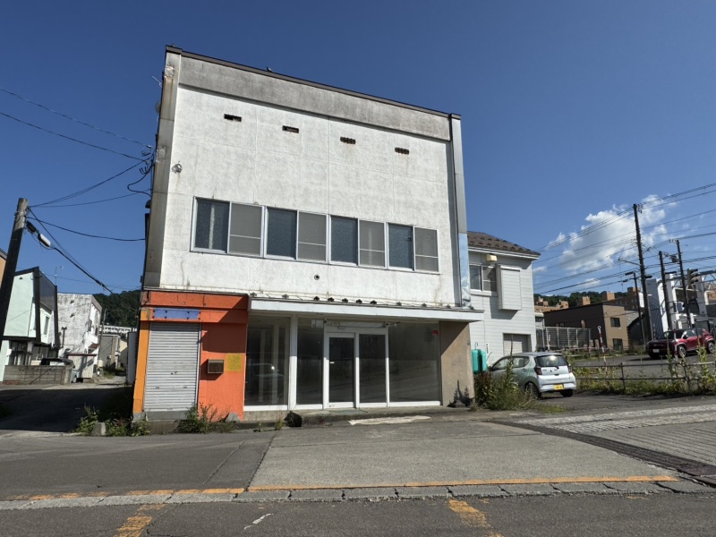 小樽市新富町月極駐車場付きテナント