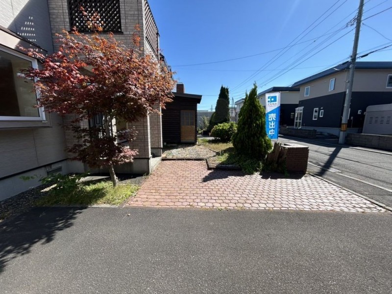 【リフォーム中　庭】