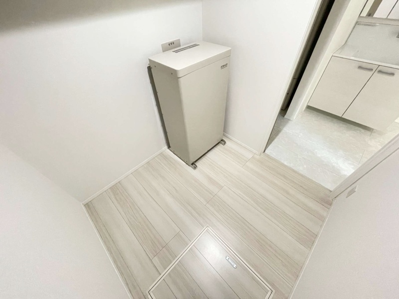 屋内設置の蓄電池で太陽光エネルギーをためることが可能です!
