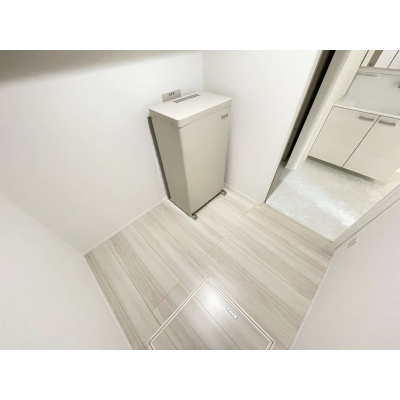 屋内設置の蓄電池で太陽光エネルギーをためることが可能です!
