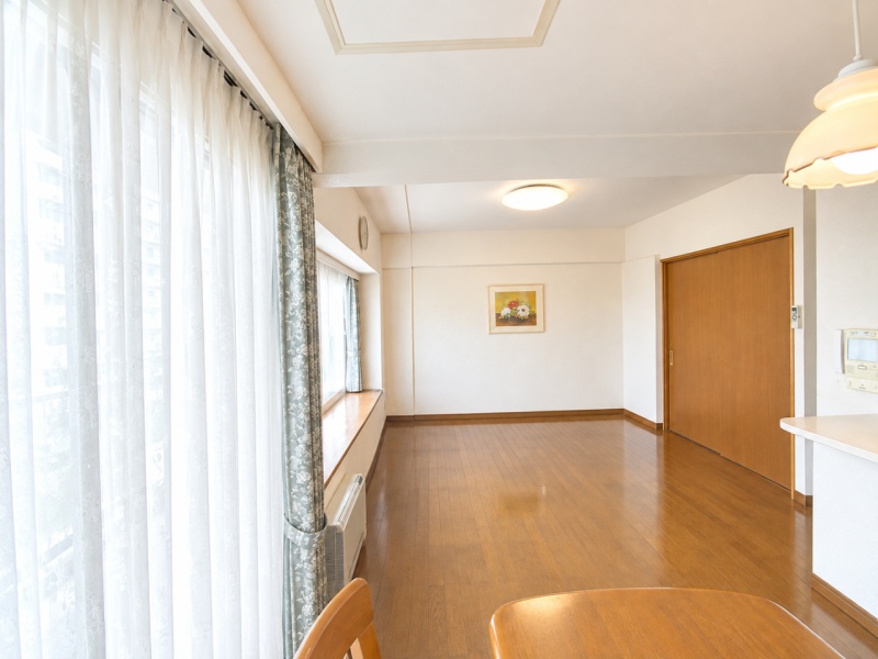 写真は家具・家電等をAI消去加工しております。現況は内覧でご確認ください。