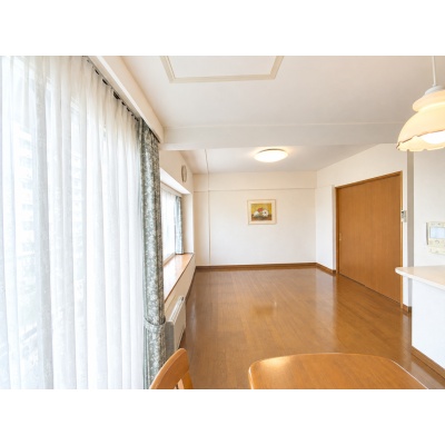 写真は家具・家電等をAI消去加工しております。現況は内覧でご確認ください。