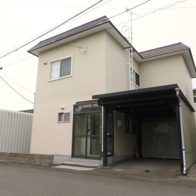 閑静な新琴似の住宅地に立地