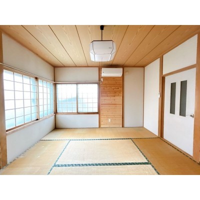 【期間限定現況販売】1階東側にある6畳の和室の別角度からの写…
