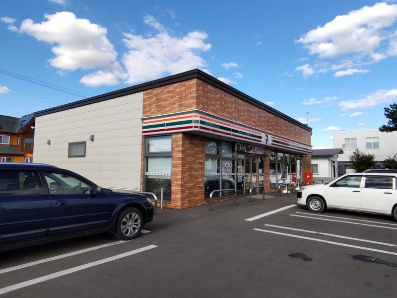 セブンイレブン栗山松風店まで450m(徒歩6分。)徒歩圏内にコン…
