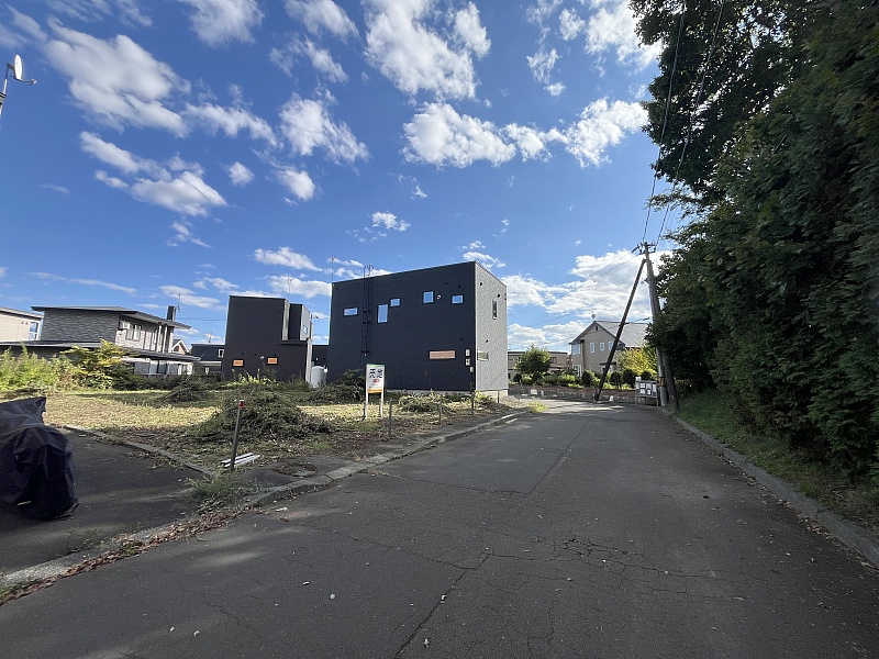 道路向かいは調整区域の為、建物が建ちません♪