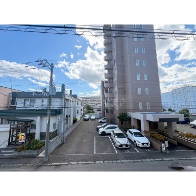 【角部屋ならではの解放感】周囲の視界が開けた良好な眺望！明…