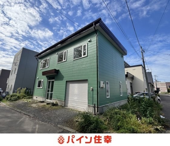 角地で日当たり良好な物件です