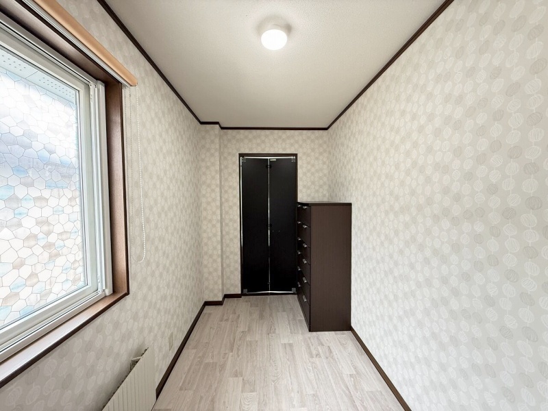 ウォークインクローゼットを完備！衣類やバッグなどをまとめて収納でき、すっきりとした住空間を保てます♪