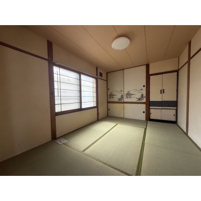 写真は入居前の物です。