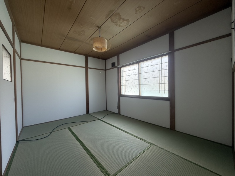写真は入居前の物です。