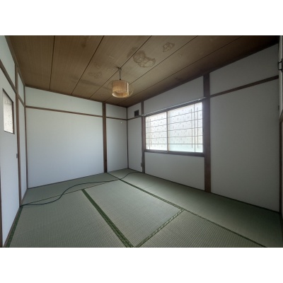 写真は入居前の物です。