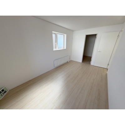 2階 洋室約7.5帖
