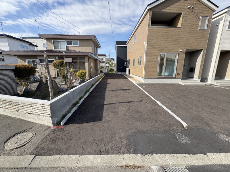 敷地入口の通路部分（路地状部分・幅約3.5m）