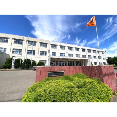 恵み野小学校　600m
