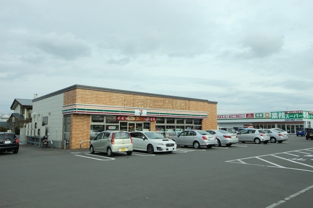 コンビニ：セブンイレブン北広島大曲柏葉店：726m