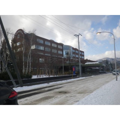 病院：社会医療法人医仁会中村記念南病院：1306m