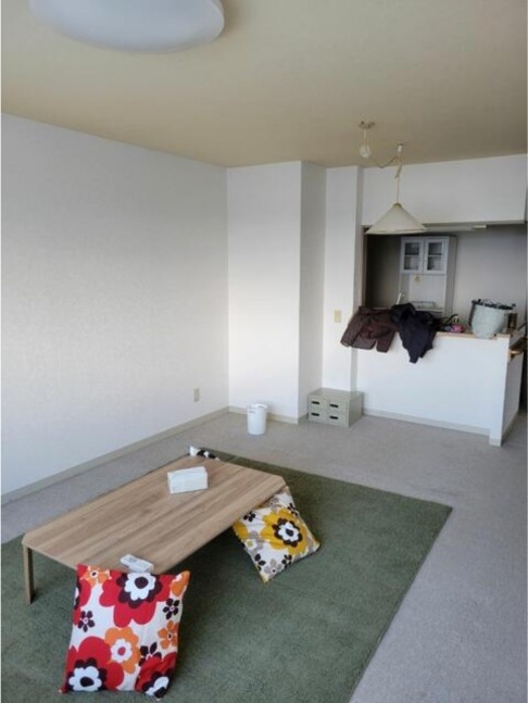 LDK約17.7帖（入居者様の家具等あり）