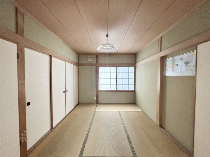 【現況】1階玄関横約6畳和室です。