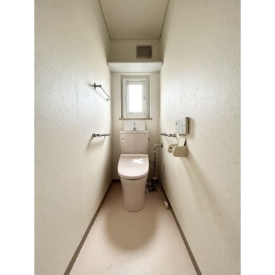【現況】トイレは1階、2階にそれぞれございます。