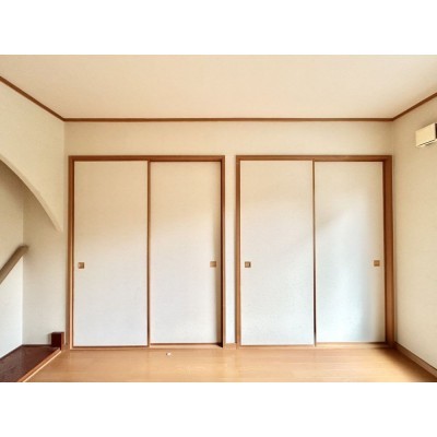 【現況】和室には収納がございます。