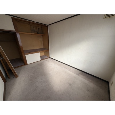 収納付きの洋室