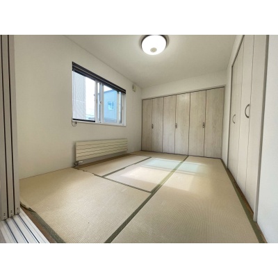 千歳市みどり台北3丁目 都市ガスエコジョーズ 5LDK中古戸建 1階リビング横6帖居室