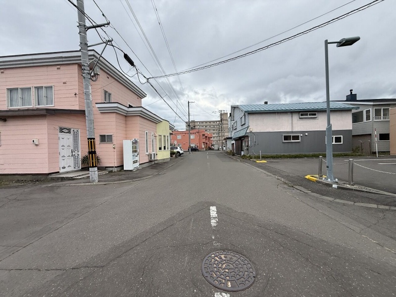 前面道路は9.0m！