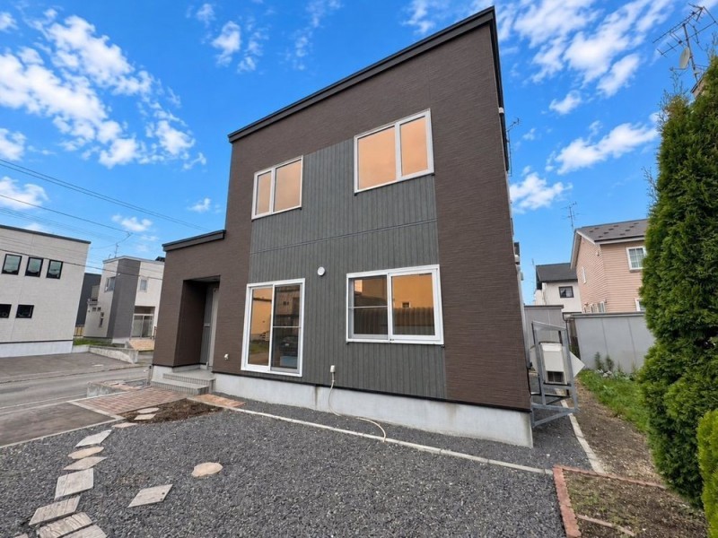 【即入居可】外観の別角度からの写真になります。