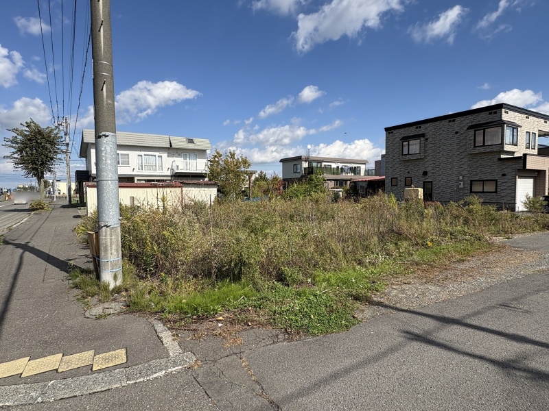 千歳市青葉5丁目 売地（約96坪・角地）