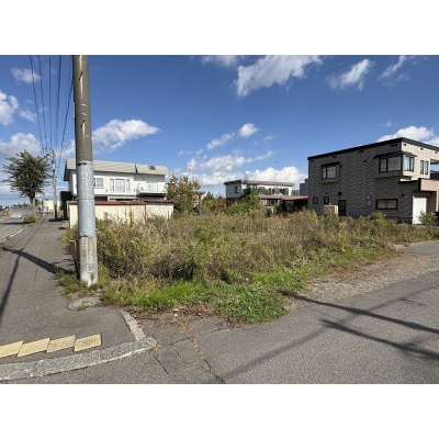 南西角から｜西・南の二方道路に面した角地