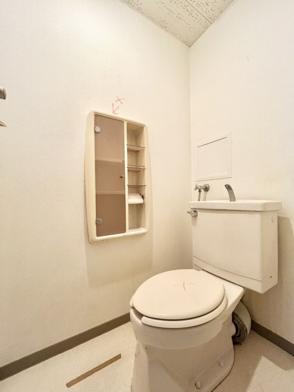 【リフォーム中】トイレは新品交換いたします。その他クロス・…