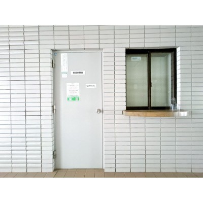 【共用部＿管理人室】管理人室の写真です。平日の午前中にいら…