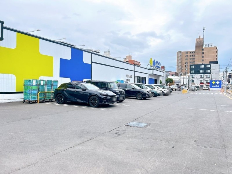 サツドラ北26条店様まで約210ｍ（徒歩3分）
