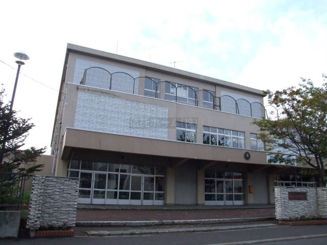 中学校：札幌市立北陽中学校：316m