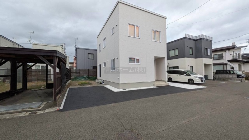 日当り・見通し良好な開けた敷地！子育て世帯にも安心の住環境♪