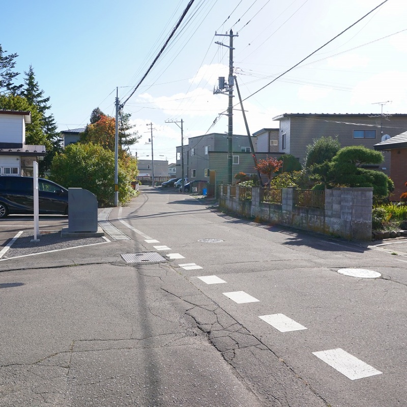 西側道路