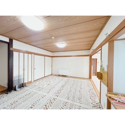 【現況販売】１階西側洋室１２帖です。