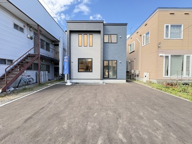 ブルーミングガーデン 札幌市白石区北郷9条3丁目1棟