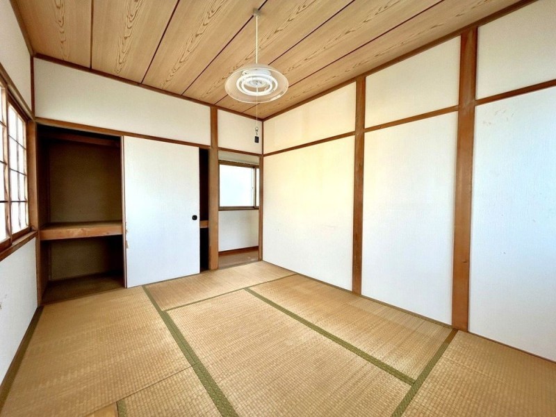 【リフォーム中】2階北側和室約6帖です。洋室に変更予定です。