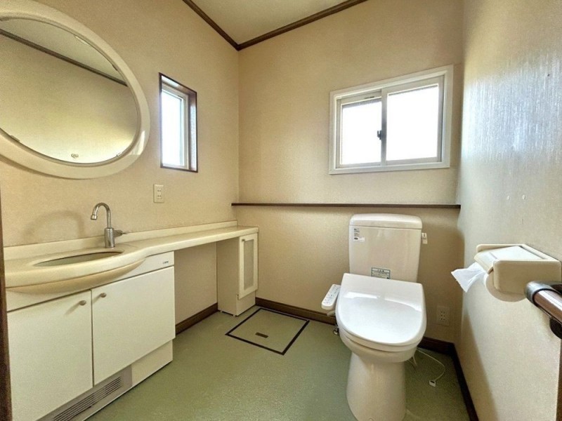 【リフォーム中】トイレです。水回りは新品交換します。