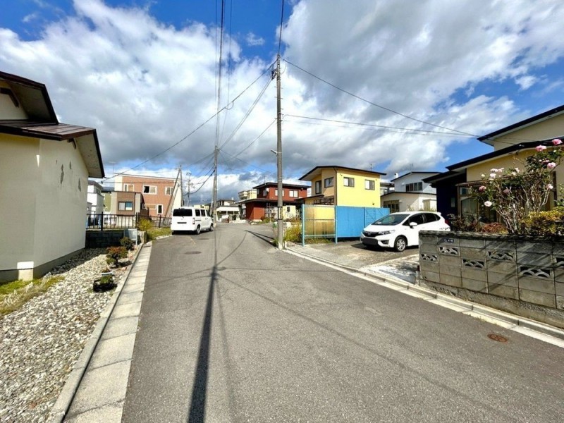 【リフォーム中】前面道路の幅員は約5.9m