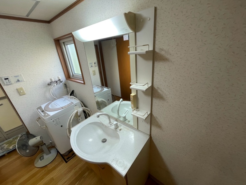 恵庭市島松旭町3丁目 4LDK 中古戸建 ユーティリティ