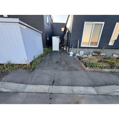 縁石も切り下げてあります。