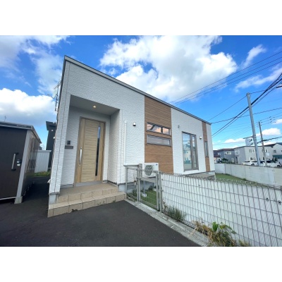 恵庭市文京町4丁目 角地2LDK平家住宅 現地外観
