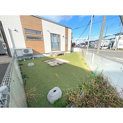 恵庭市文京町4丁目 角地2LDK平家住宅 ドッグランとしても利用可能なお庭です