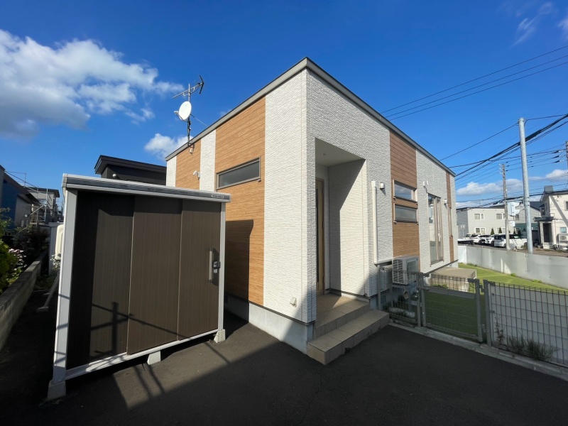 恵庭市文京町4丁目 角地2LDK平家住宅 現地外観