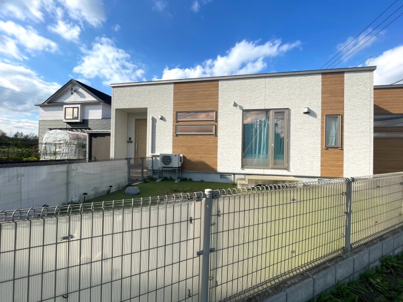恵庭市文京町4丁目 角地2LDK平家住宅 現地外観