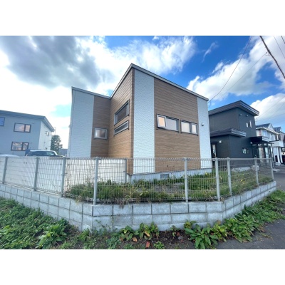 恵庭市文京町4丁目 角地2LDK平家住宅 現地外観