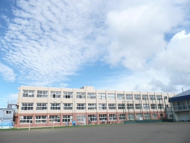 札幌市立前田北小学校まで450m